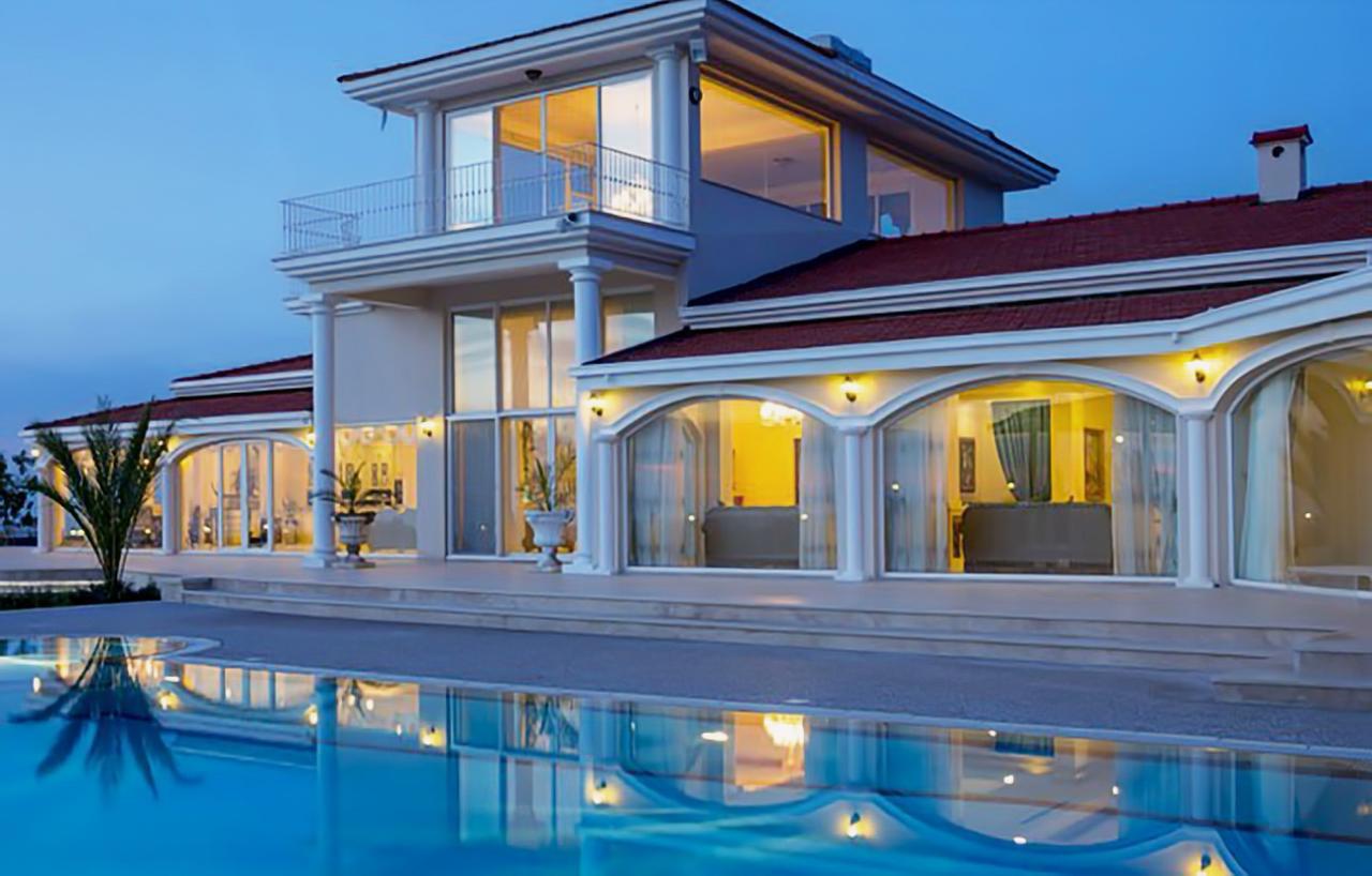 Girne Esentepe’de Havuzlu Villa